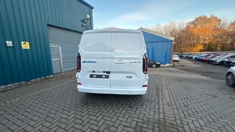 Ford Transit Custom E-320 L1 Rwd 100kW 65kWh H1 Van Limited Auto